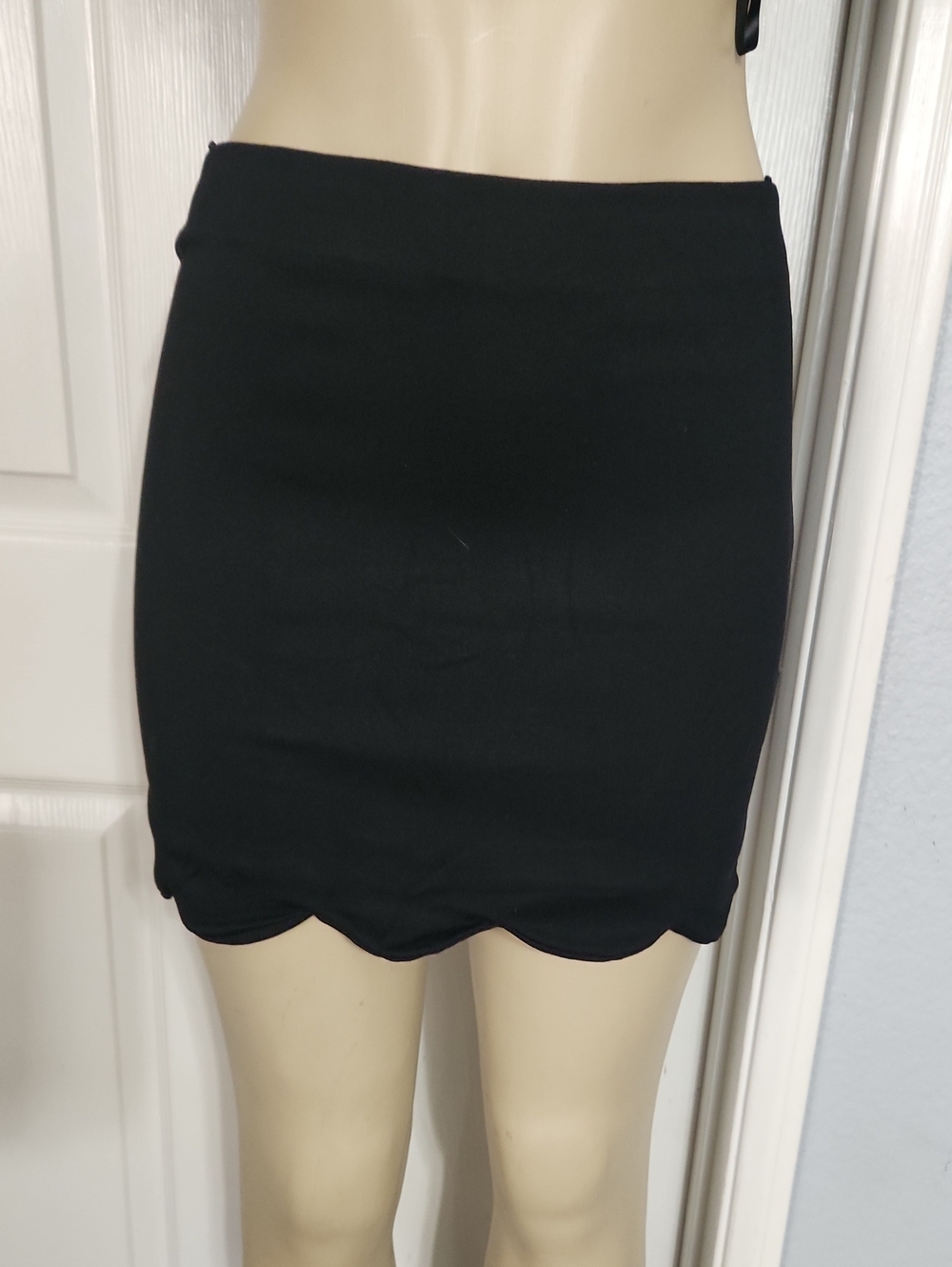 Topshop Black Scallop-Hem Mini Skirt